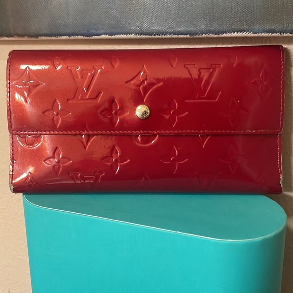 Pre-Loved Red Louis Vuitton Vernis wallet w dust bag